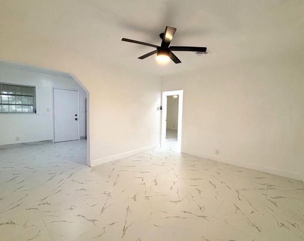 4009 SW 24th Street, West Park, FL 33023