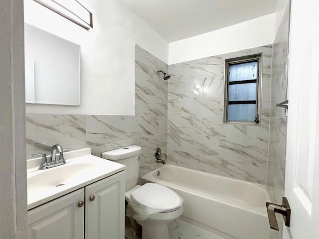 4009 SW 24th Street, West Park, FL 33023