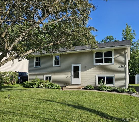 703 Beach Road, Evans, NY 14006