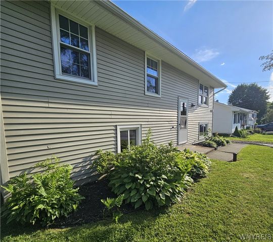 703 Beach Road, Evans, NY 14006