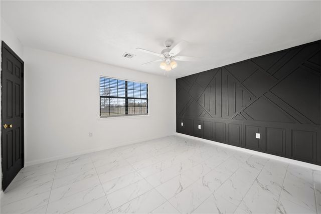 1822 Daisy Circle, Lowell, AR 72745