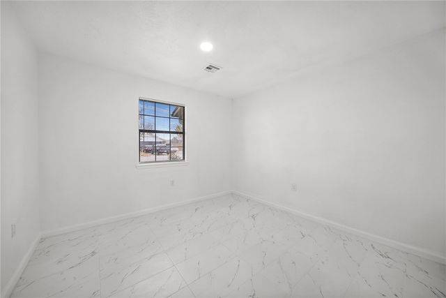 1822 Daisy Circle, Lowell, AR 72745