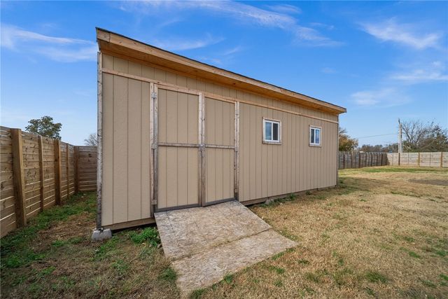 1822 Daisy Circle, Lowell, AR 72745
