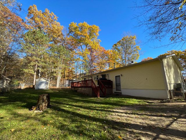 7937 Hillcrest Road, Roscommon, MI 48653