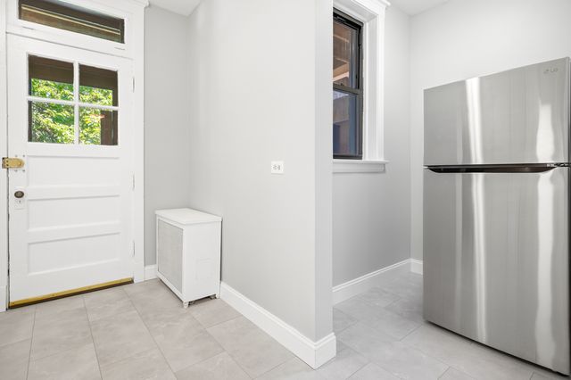 1226 E 54th Street 2w, Chicago, IL 60615