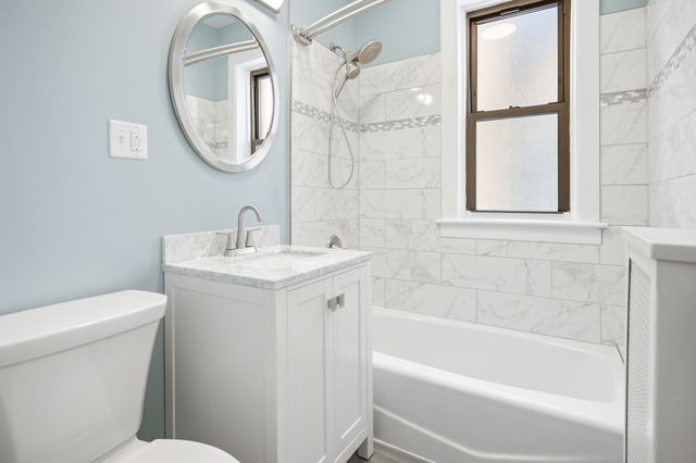 1226 E 54th Street 2w, Chicago, IL 60615