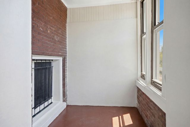 1226 E 54th Street 2w, Chicago, IL 60615