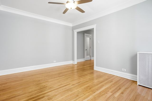 1226 E 54th Street 2w, Chicago, IL 60615