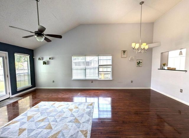 431 Sandy Ridge Circle, Mary Esther, FL 32569