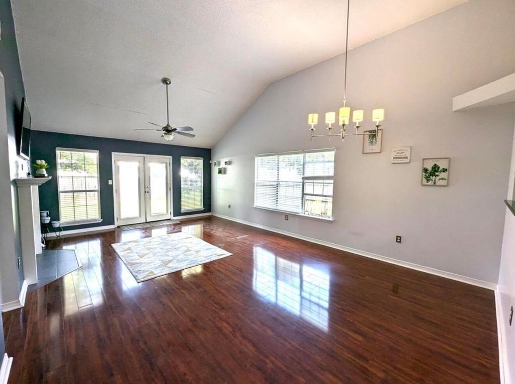 431 Sandy Ridge Circle, Mary Esther, FL 32569
