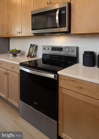 2558 NEABSCO COMMON PL, Woodbridge, VA 22191