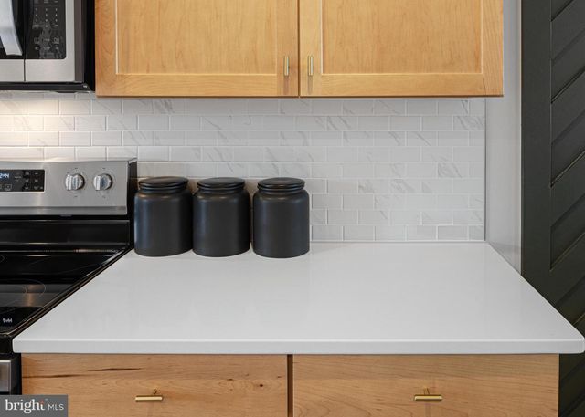 2558 NEABSCO COMMON PL, Woodbridge, VA 22191