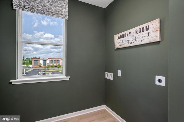 2558 NEABSCO COMMON PL, Woodbridge, VA 22191