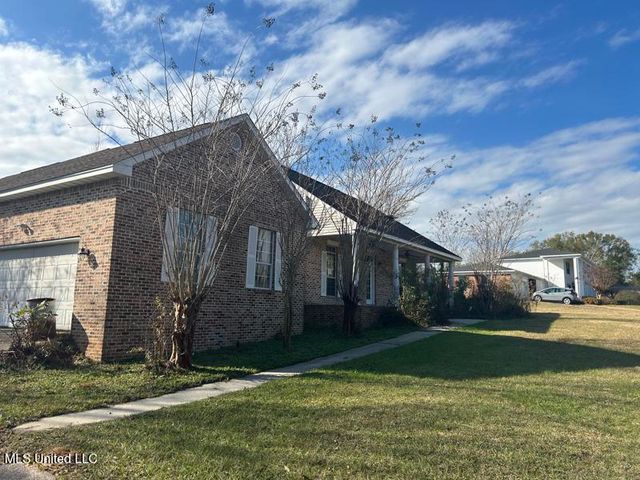 17103 Gina Lane, Gulfport, MS 39503