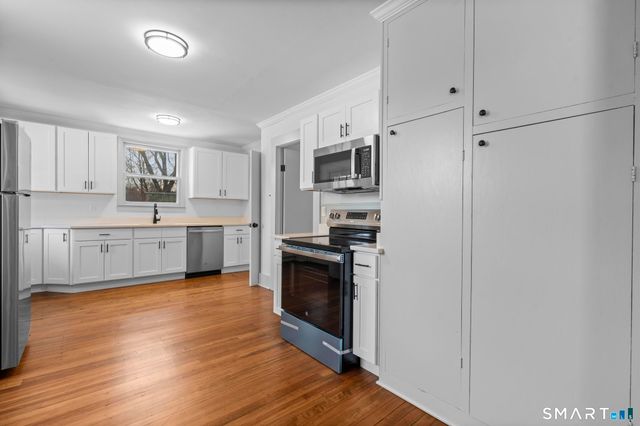 26 Water Street, Guilford, CT 06437