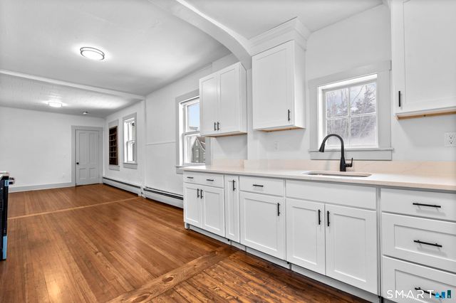 26 Water Street, Guilford, CT 06437