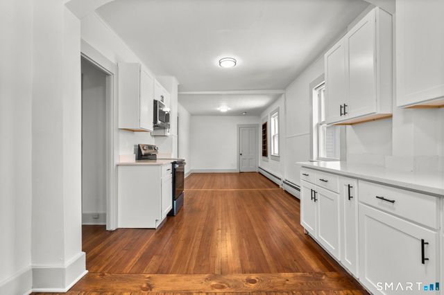 26 Water Street, Guilford, CT 06437