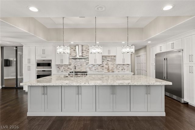 13 Dovetail Circle, Henderson, NV 89014