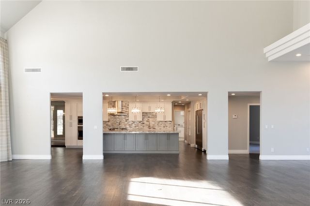 13 Dovetail Circle, Henderson, NV 89014