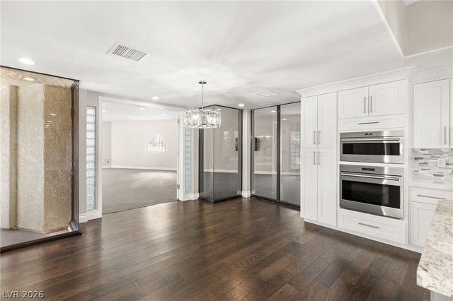 13 Dovetail Circle, Henderson, NV 89014