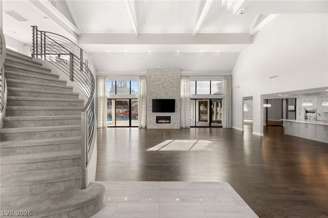 13 Dovetail Circle, Henderson, NV 89014