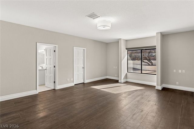 13 Dovetail Circle, Henderson, NV 89014