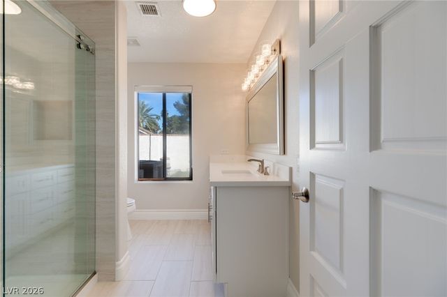 13 Dovetail Circle, Henderson, NV 89014