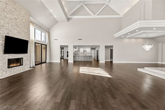 13 Dovetail Circle, Henderson, NV 89014