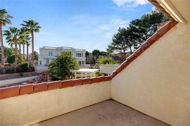 13 Dovetail Circle, Henderson, NV 89014