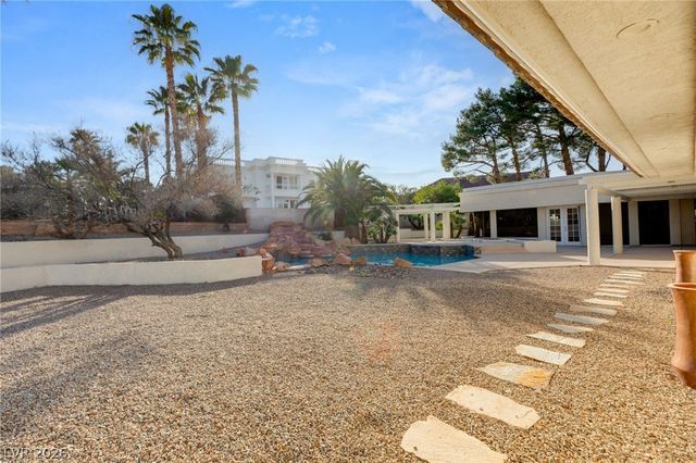 13 Dovetail Circle, Henderson, NV 89014