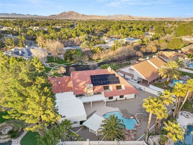 13 Dovetail Circle, Henderson, NV 89014