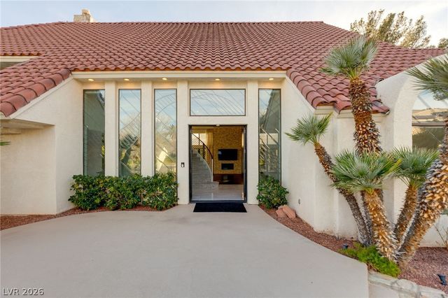 13 Dovetail Circle, Henderson, NV 89014