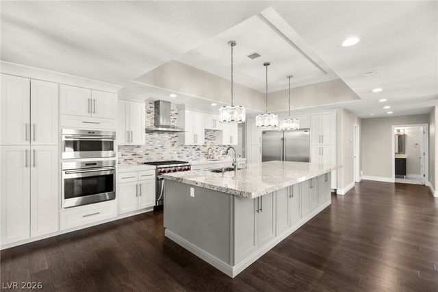 13 Dovetail Circle, Henderson, NV 89014