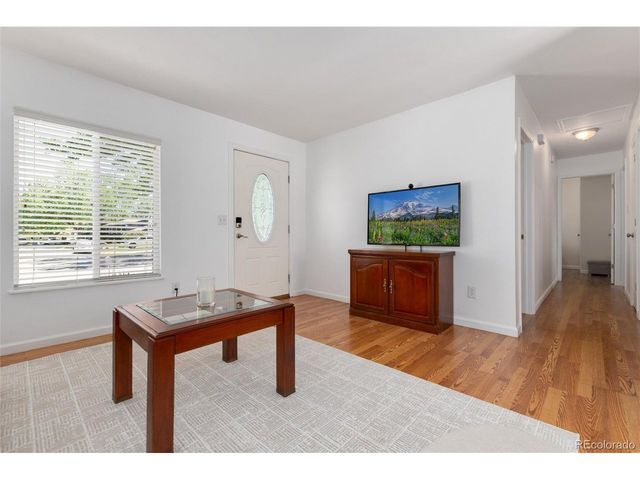 9609 W Eureka Pl, Lakewood, CO 80227