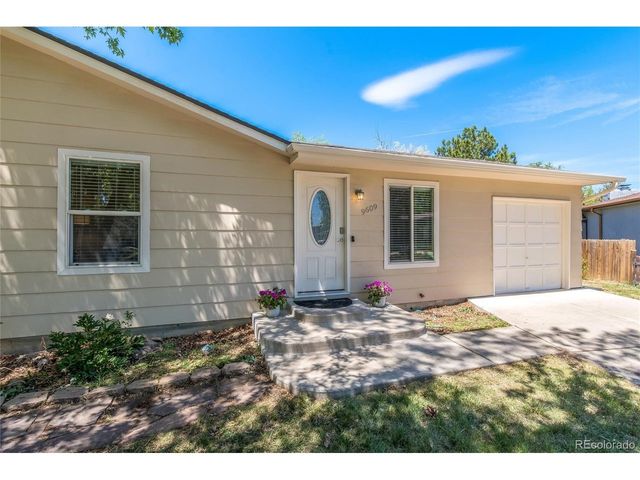 9609 W Eureka Pl, Lakewood, CO 80227