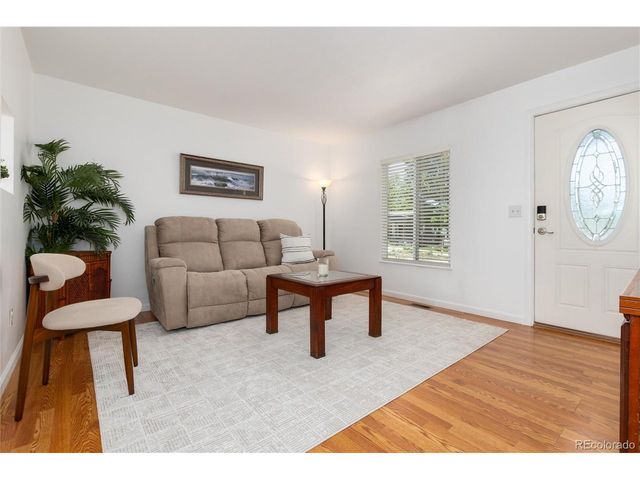 9609 W Eureka Pl, Lakewood, CO 80227