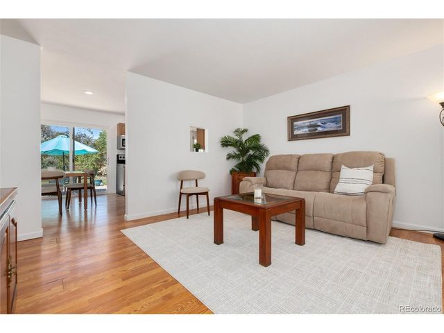 9609 W Eureka Pl, Lakewood, CO 80227