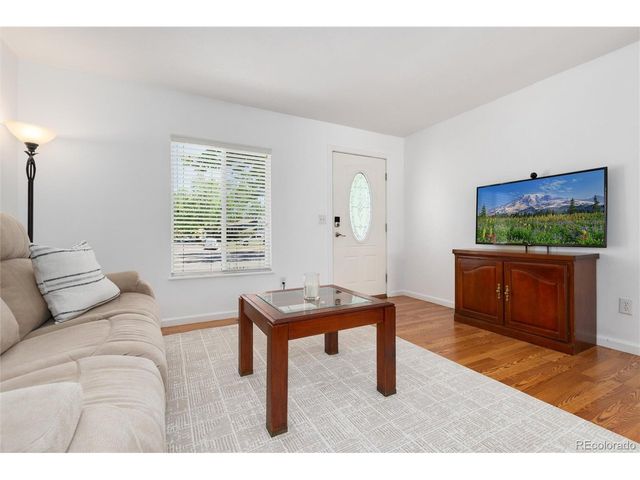 9609 W Eureka Pl, Lakewood, CO 80227