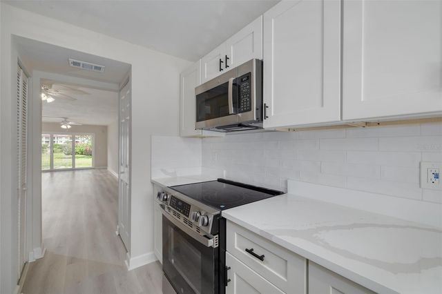 4550 OVERLOOK DRIVE NE 155, St Petersburg, FL 33703