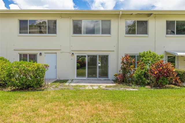 4550 OVERLOOK DRIVE NE 155, St Petersburg, FL 33703