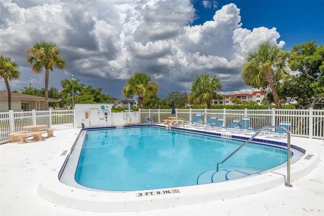 4550 OVERLOOK DRIVE NE 155, St Petersburg, FL 33703