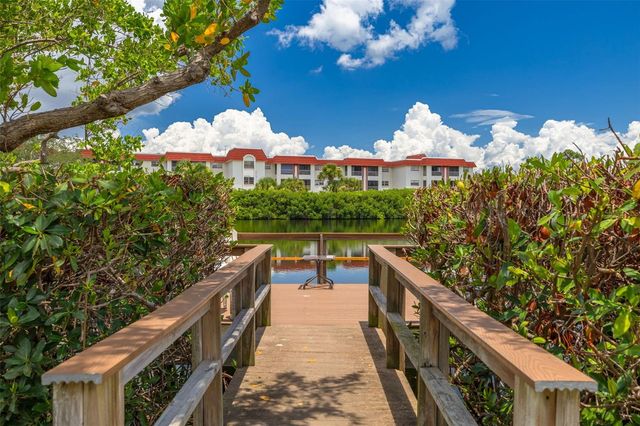 4550 OVERLOOK DRIVE NE 155, St Petersburg, FL 33703