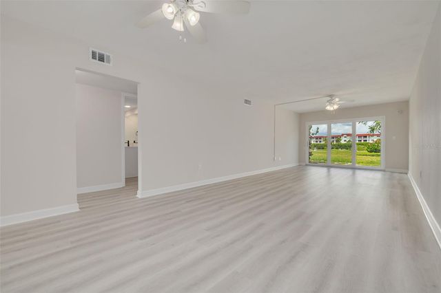 4550 OVERLOOK DRIVE NE 155, St Petersburg, FL 33703