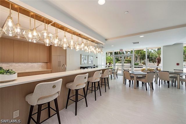 4255 Gulf Shore BLVD N 1403, Naples, FL 34103