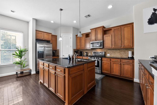 1325 Delano Street, Houston, TX 77003