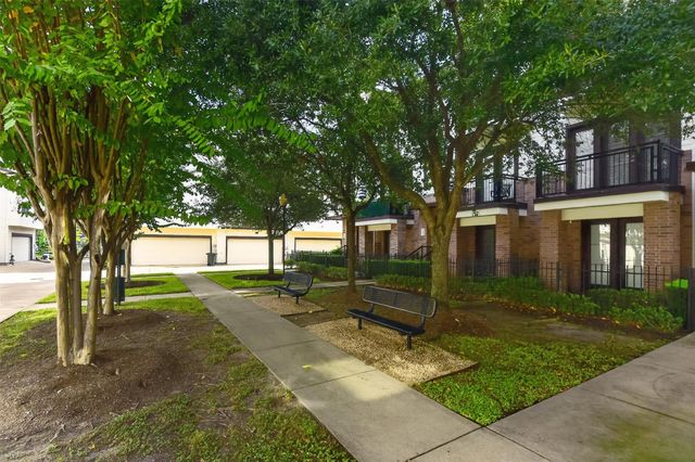 1325 Delano Street, Houston, TX 77003
