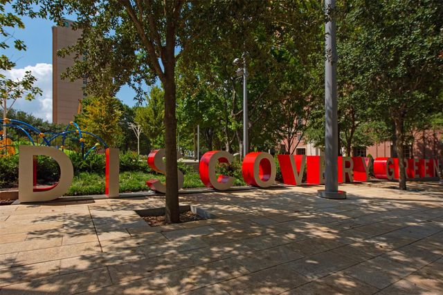 1325 Delano Street, Houston, TX 77003