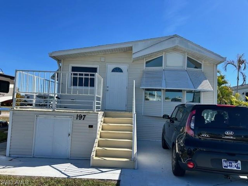 19681 Summerlin RD J-197, FORT MYERS, FL 33908 — exterior