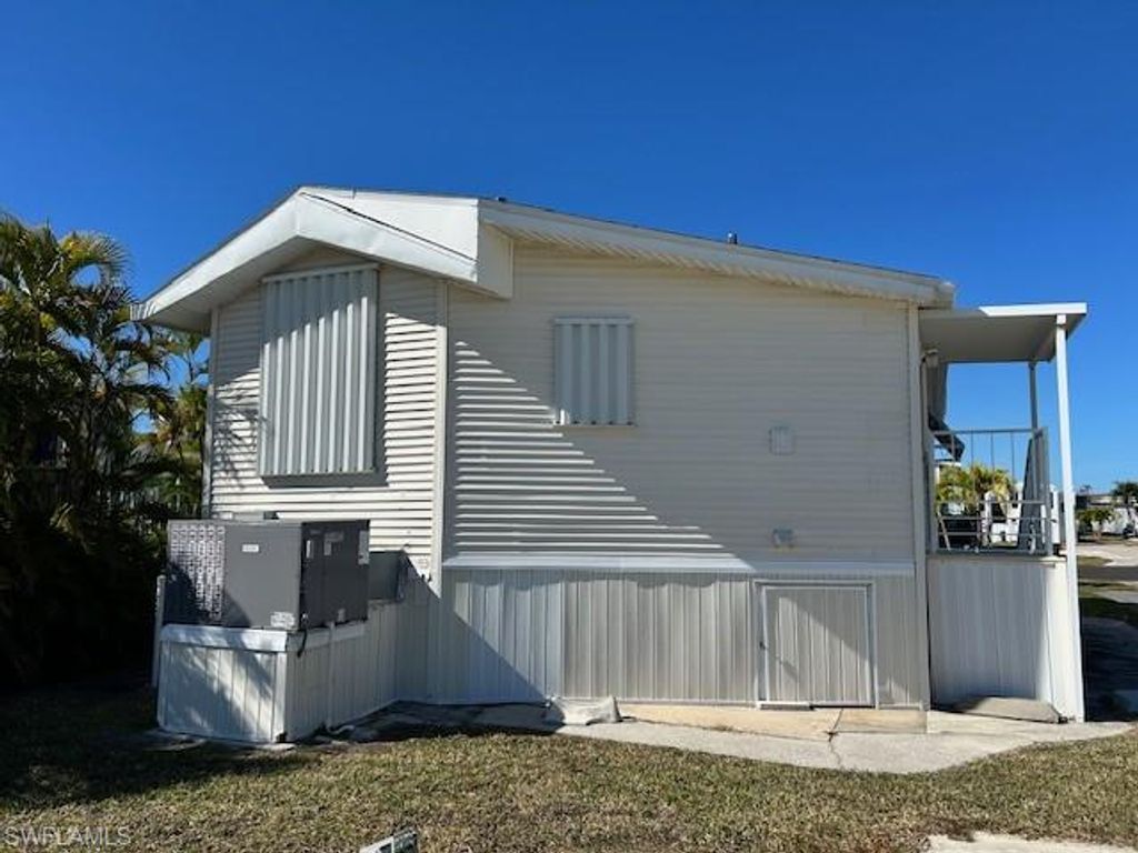 19681 Summerlin RD J-197, FORT MYERS, FL 33908 — photo 2