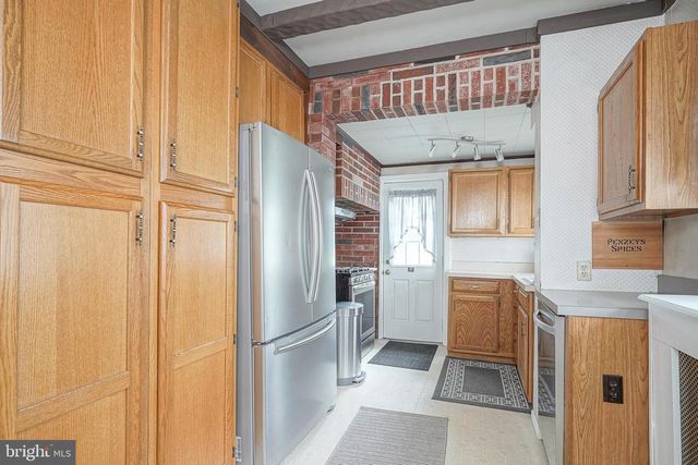 6729 CEDAR AVE, Pennsauken, NJ 08109